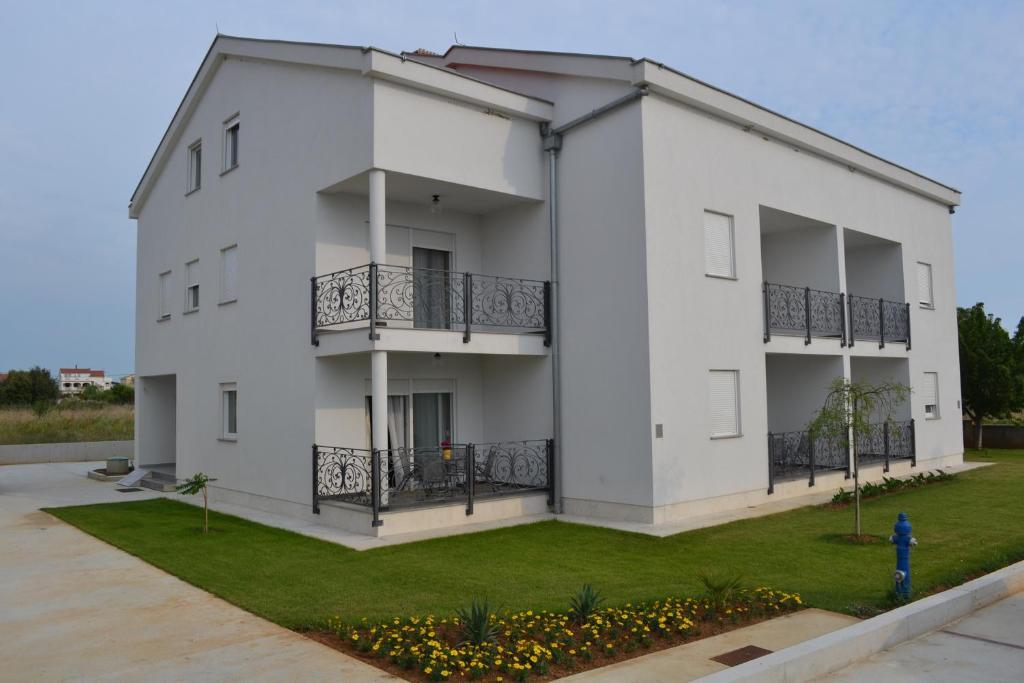 Sunset Apartments Zaton Затон Екстериор снимка