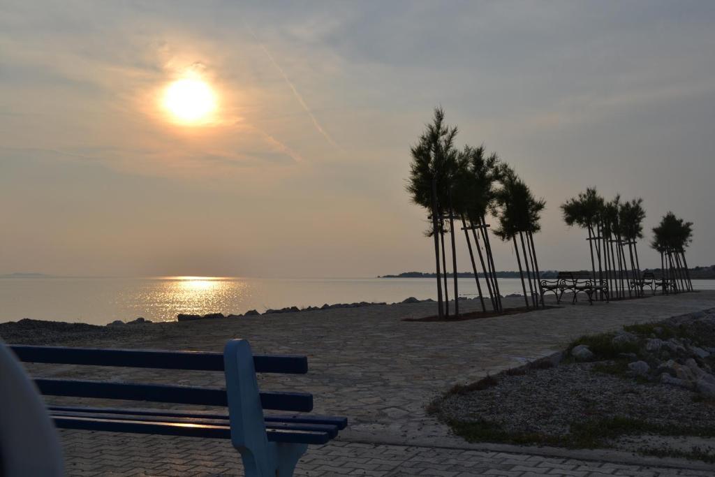 Sunset Apartments Zaton Затон Екстериор снимка